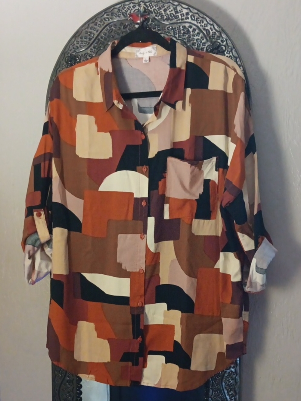 ✨️Geometric Print Long Sleeve Women's Button-Down Shirt - Earthy Colors. Sz: L